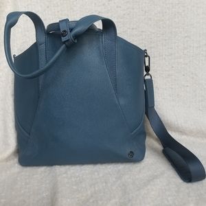 Lululemon tote / crossbody